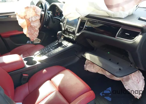 2018 Porsche Macan Turbo z USA, uszkodzony, nr VIN WP1AF2A56JLB70659